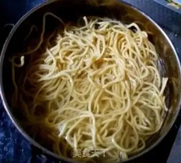 Make Sour spicy noodles step 3
