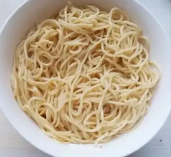 Make Sour spicy noodles step 4