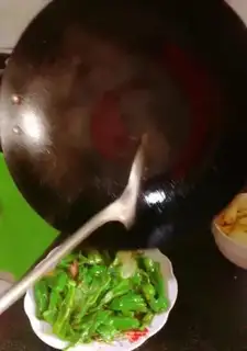 Make Cream peppers and eggs step 3