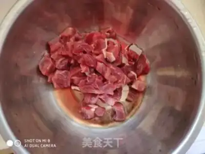 Make Golden pins and mushroom beef soup step 0