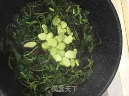 Make Scrambled bean petals step 3
