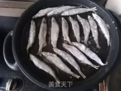 Make The cosmopolitan fish step 1