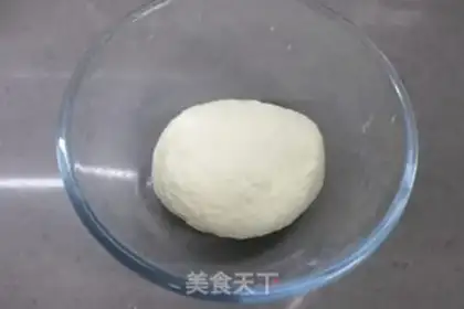 Make Eggs and fragrance buns step 1