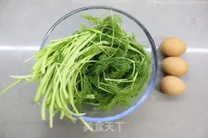 Make Eggs and fragrance buns step 2