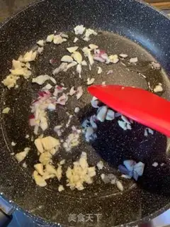 Make A detailed version of the pancakes step 1