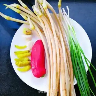 Make Piper pepper with fried chicken step 0