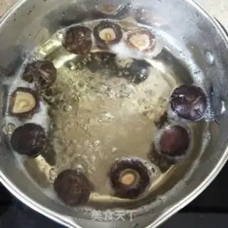 Make Smelt beef soup step 3