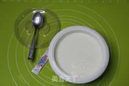 Make Homemade yogurt gin step 1