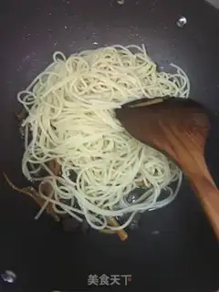 Make Black pepper beef pasta step 8