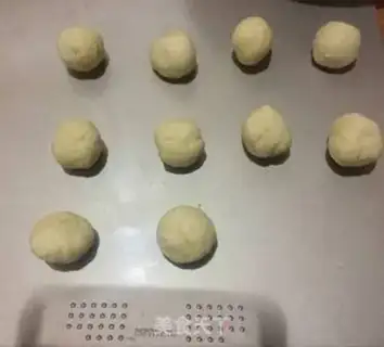 Make Sour cream gold spoon cookies step 6