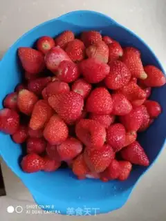 Make Strawberry sauce step 0
