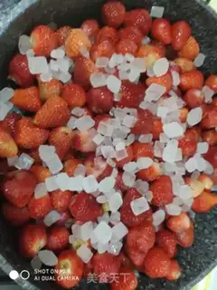 Make Strawberry sauce step 1