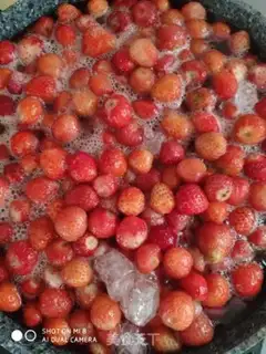 Make Strawberry sauce step 2