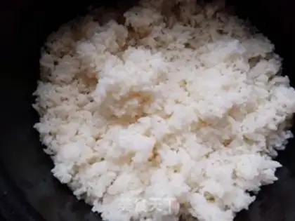 Make Eggsauce fried rice step 1