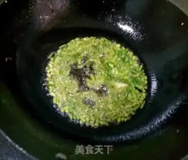 Make Eggsauce fried rice step 4