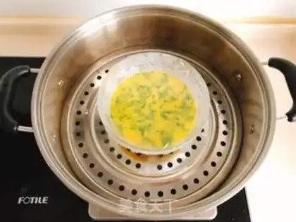 Make Quisine eggs step 2