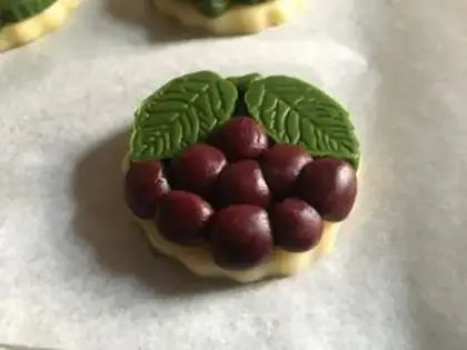 Make Simulation of 3D grape cookies step 14