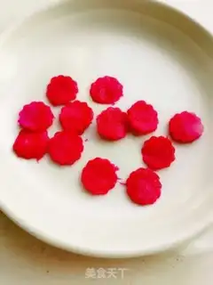 Make Boiled eggs with flamingos step 1
