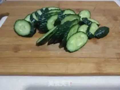 Make Garlic cucumber step 1