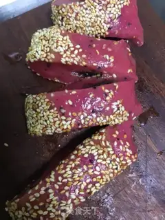 Make Pyramid rice rolls step 6