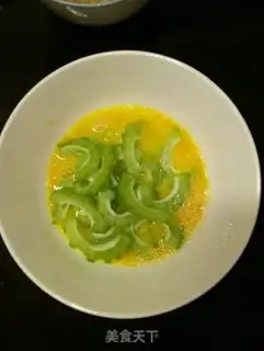 Make Scrambled eggs step 2