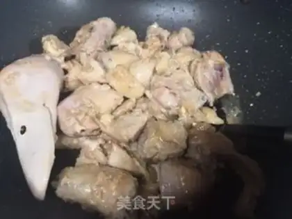 Make Paprika onion beer chicken step 2