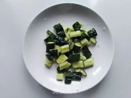 Make A cucumber chicken step 3