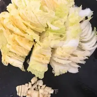 Make Black-muck cabbage step 1