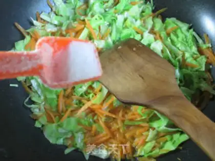 Make Carrot, cabbage, fried eggs step 5