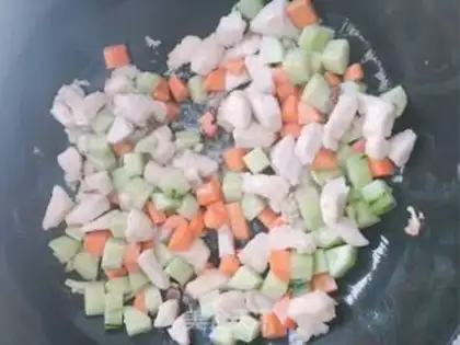 Make Carrot cucumber fried chicken step 7