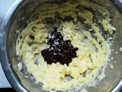 Make Chocolate cashew cookies step 5