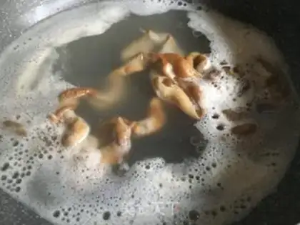 Make Dutch beans and pig sausages step 0