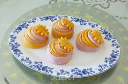 Make Creative double-coloured buns step 13