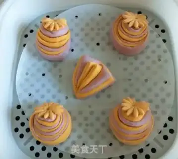 Make Creative double-coloured buns step 16
