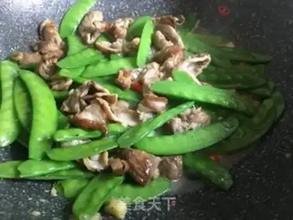Make Dutch beans and pig sausages step 7