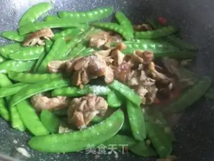 Make Dutch beans and pig sausages step 8