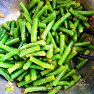 Make Garlic beans step 4