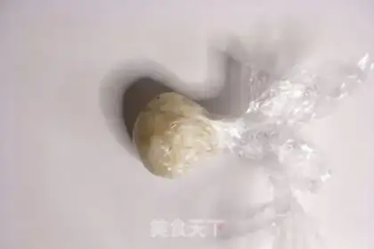 Make A quinoa yogurt fruit cup step 10