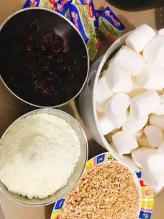 Make Cow Rolling Sugar step 0