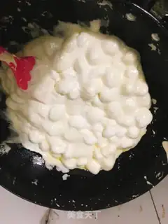 Make Cow Rolling Sugar step 3