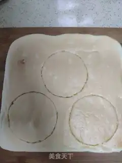 Make Twinberry cupcakes step 10