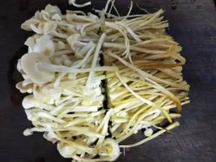 Make Egg fried golden mushrooms step 1