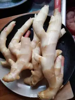 Make Pig-foot ginger step 1