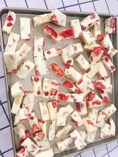 Make Cow Rolling Sugar step 12