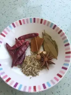 Make Five halogen eggs step 1