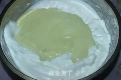 Make Jell-O fish step 3