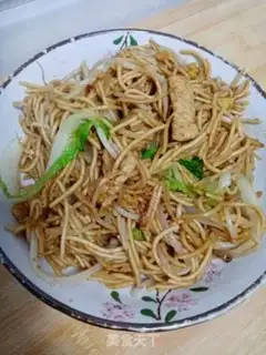Make Egg-swipe noodles step 5