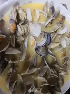Make Cracking eggs step 4