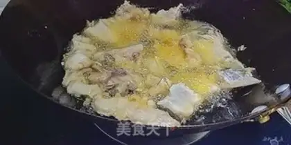 Make Garlic fried fish chops step 2
