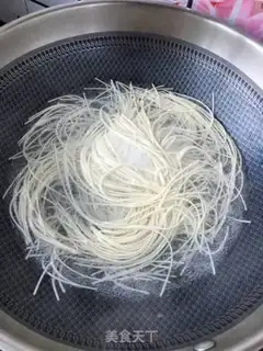 Make Onion noodles step 19